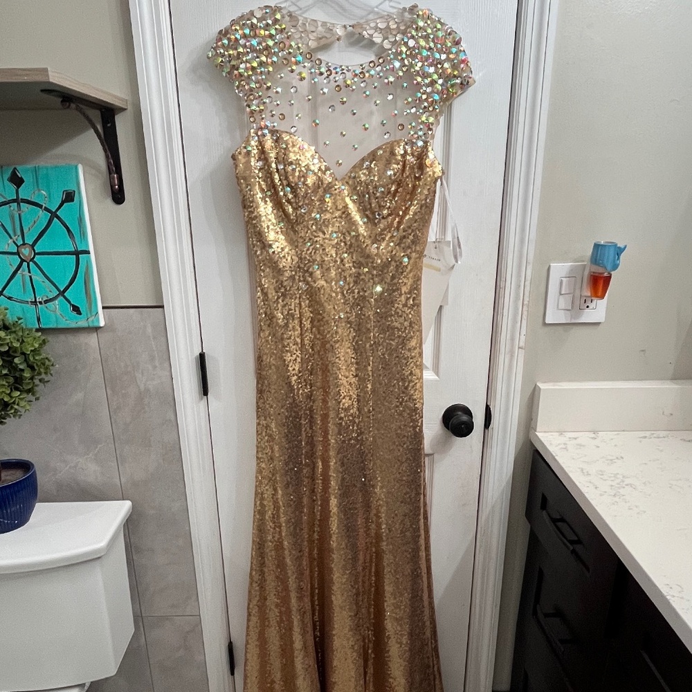 Gold sequin backless dress